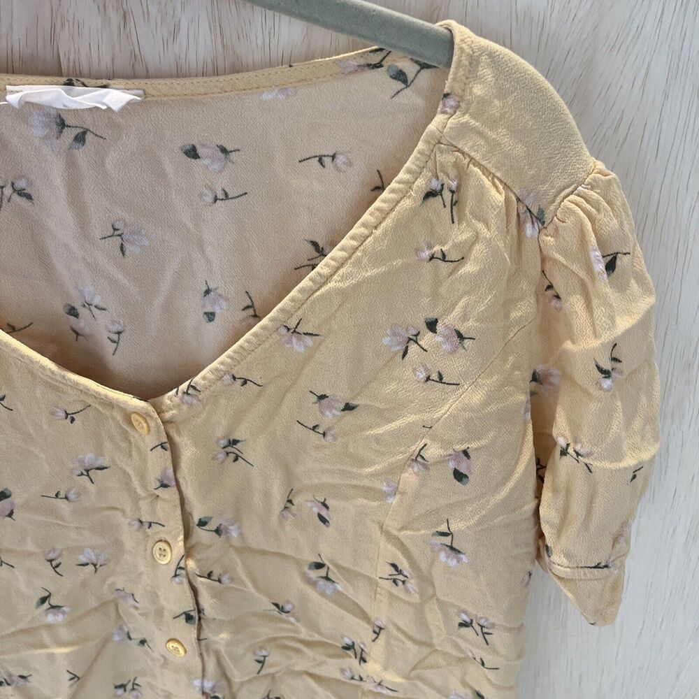 Elodie yellow Floral Short Sleeve shirt Peasant Button Top Size L - Picture 2 of 6